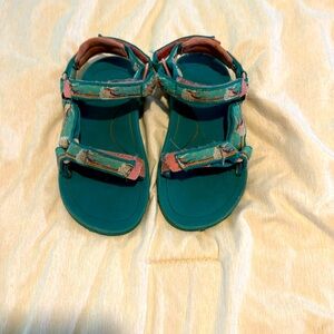 Girls Unicorn Tevas Size 10
